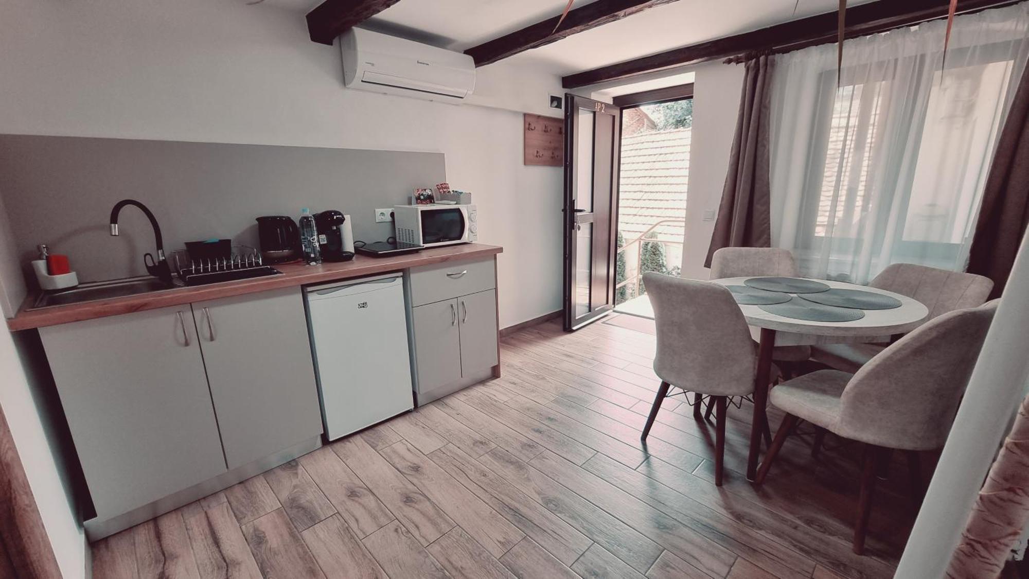Lindenhaus Sibiu Quarto foto